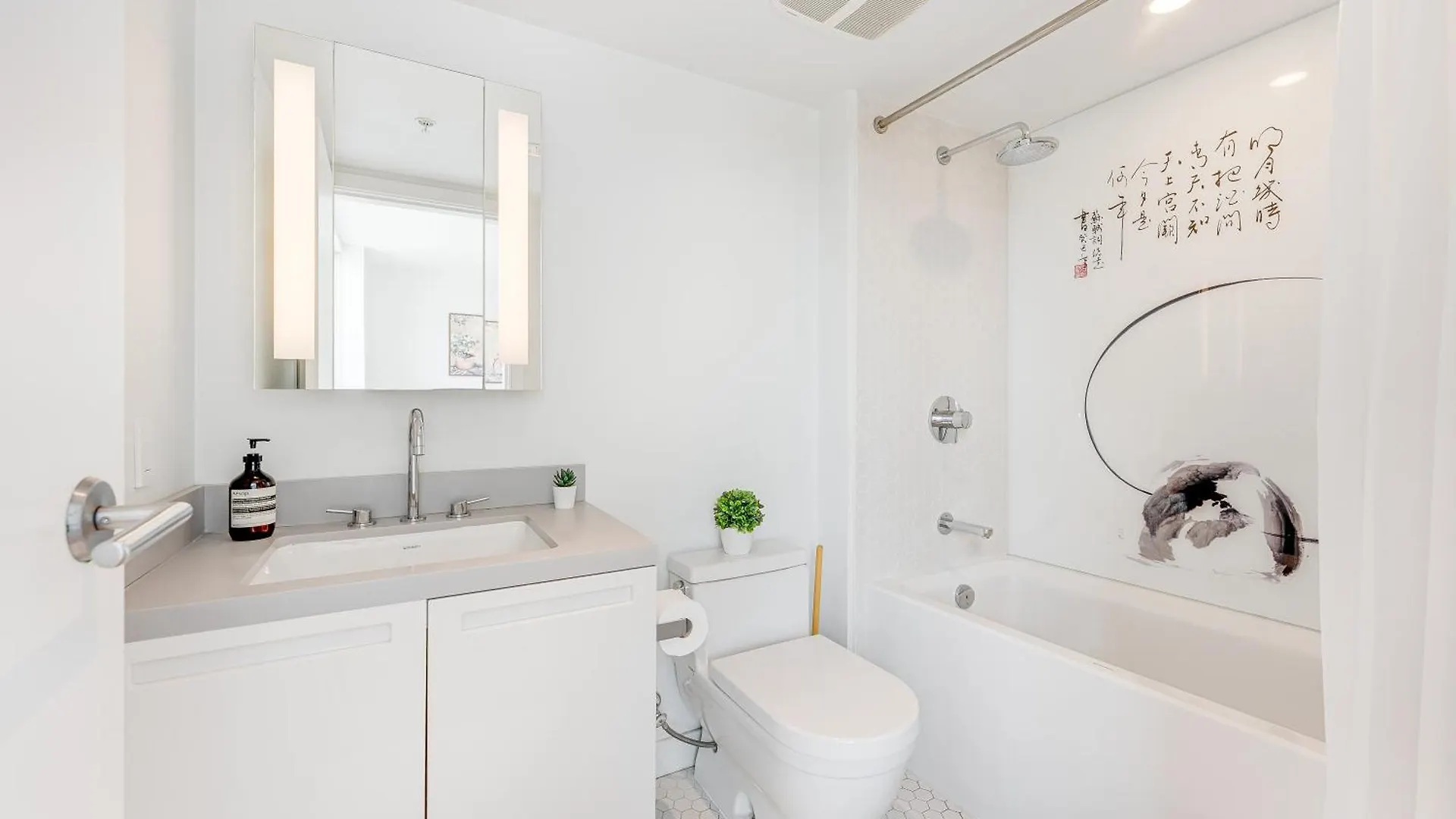 Stunning 2Br Apartment With Breathtaking City And Mountain Views Vancouver 0*,